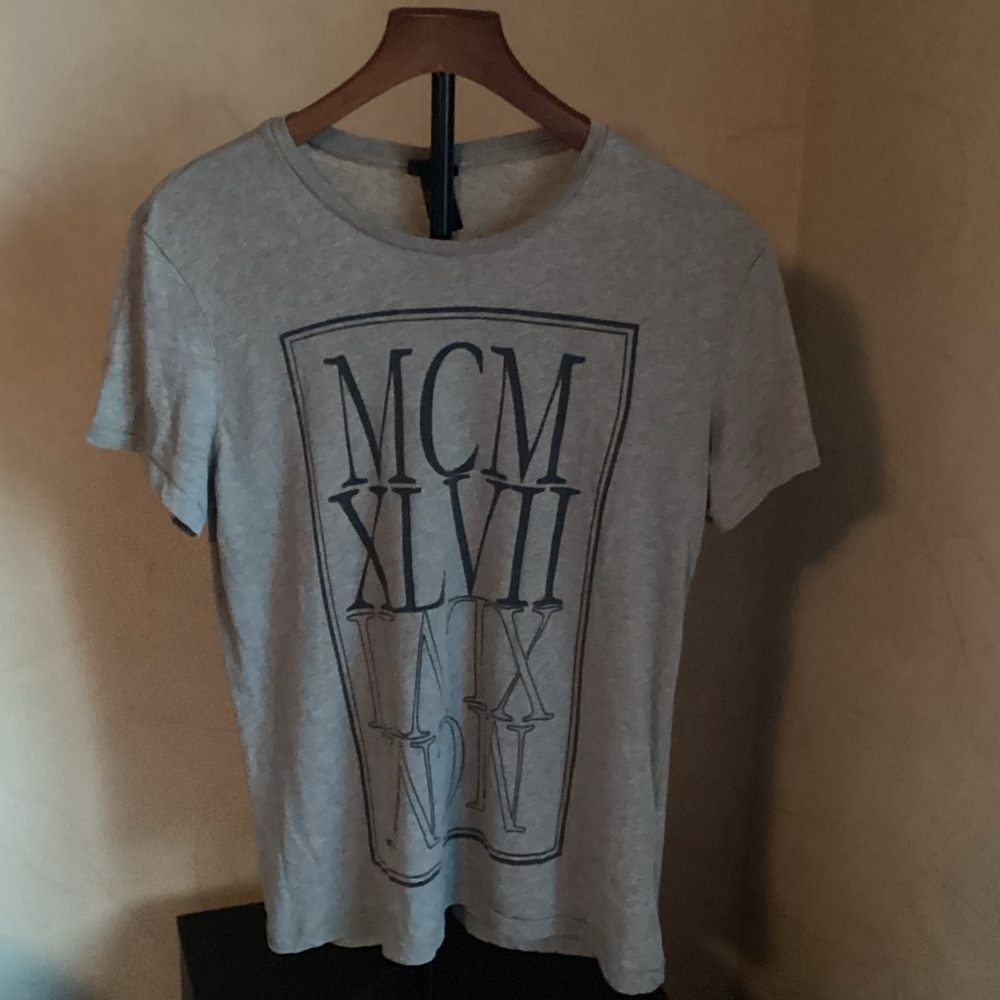 H&M Light Gray Roman Numeral Tee